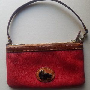 Dooney & Bourke clutch / large wristlet